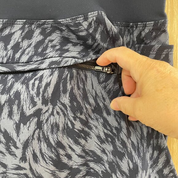 NWT Athleta Trekkie North Blue Print Shorts Size 22 - Picture 6 of 7